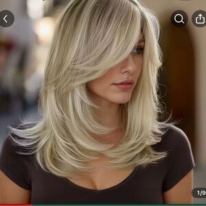 Elegant Ash Blonde Layered Wig
